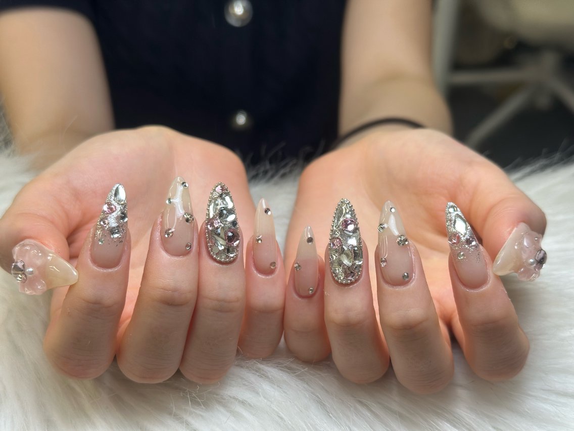 ネイル アニマル柄 ブラウン フットネイル フレンチネイル 韓国ネイル Lisa Nail Salonのネイルデザイン