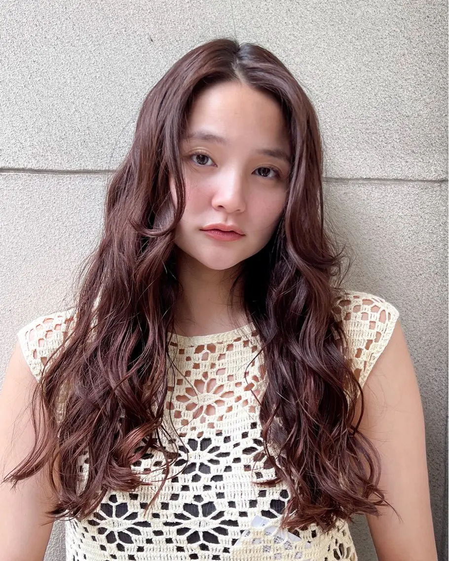 ロング パーマ ロング 髪質改善カラー Unami 太田英寿のヘアスタイル