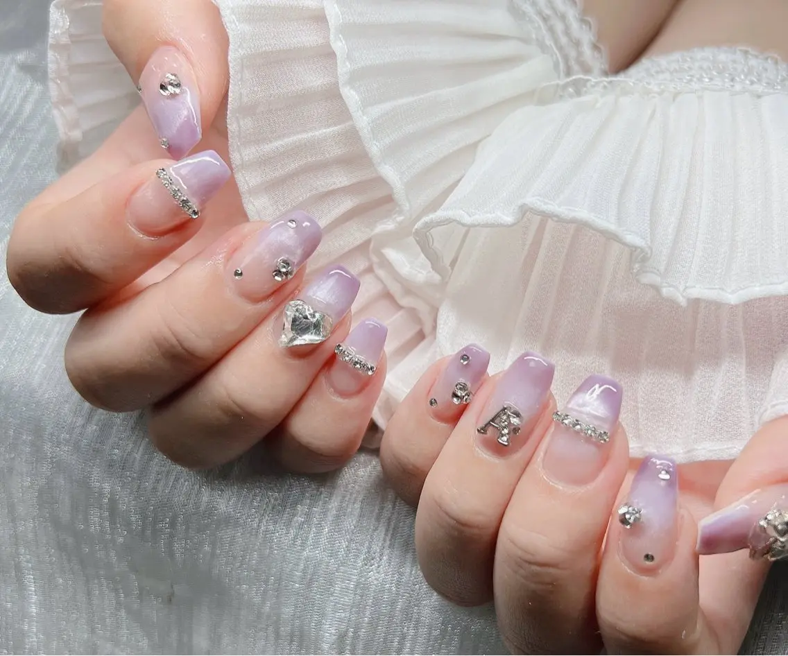ネイル 長さ出し グラデーション 卒業式 キラキラネイル マグネットネイル ハンドネイル Lee Nailsのネイルデザイン