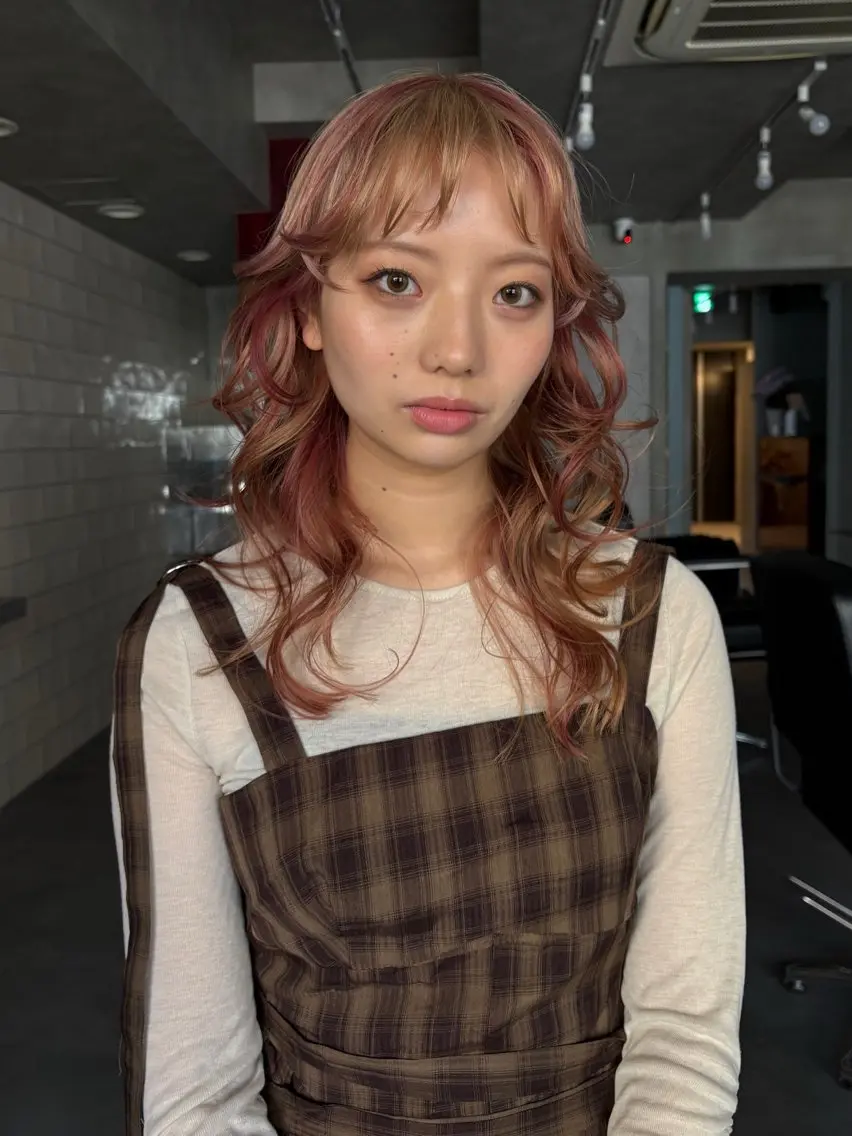 ミディアム カット ヘアカラー 褒められる ハイトーン⭐️カノンのヘアスタイル