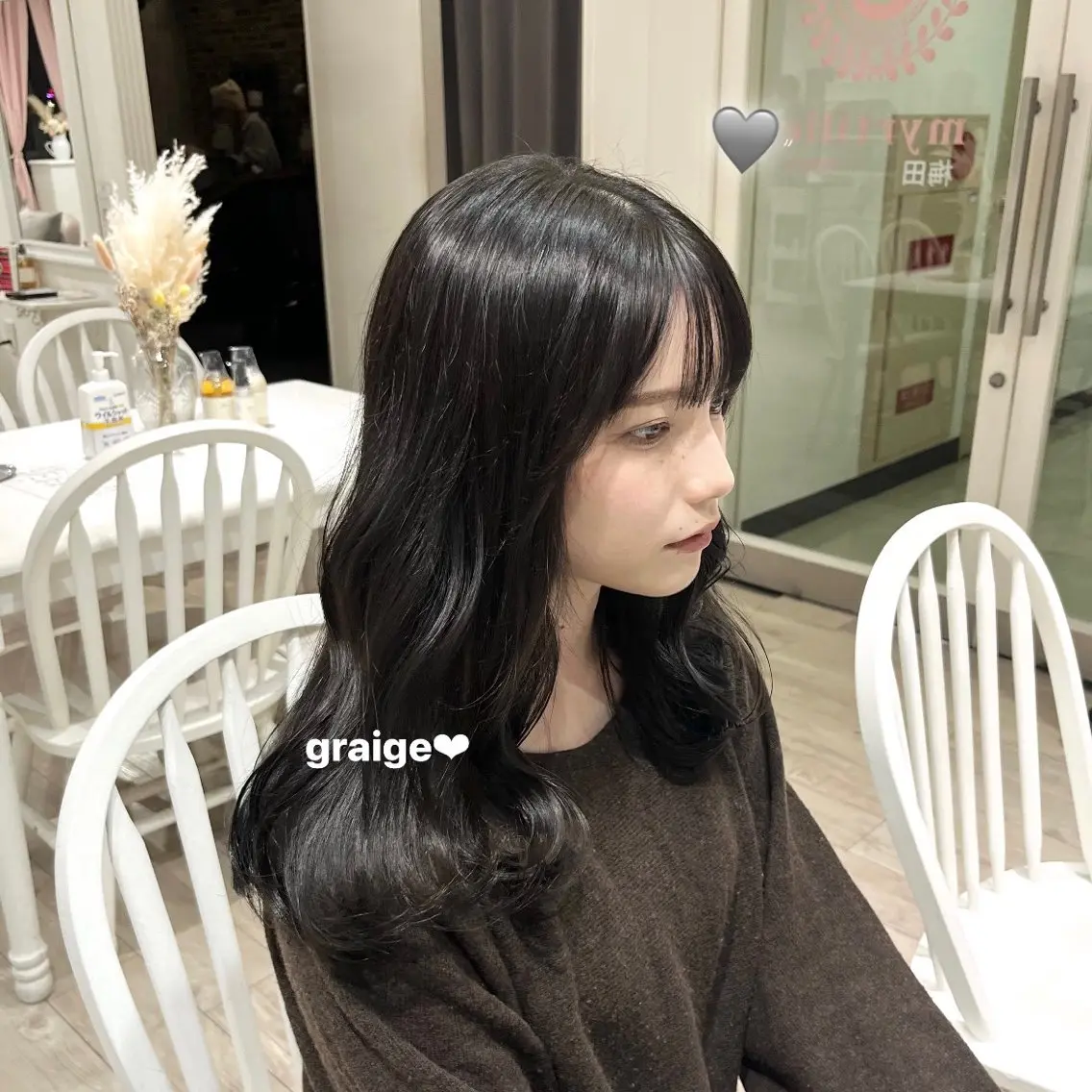 セミロング 𝑴𝒊𝒌𝒖💝 透明感モテカラーのヘアスタイル