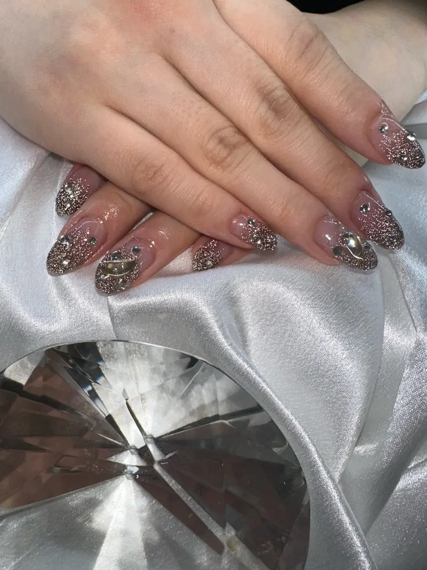 ✨💅フラッシュネイル💅✨💫 オフ・ケア込み⭐️パーツつけ放題(当店にて無料・有料パーツ貼り放題の写真