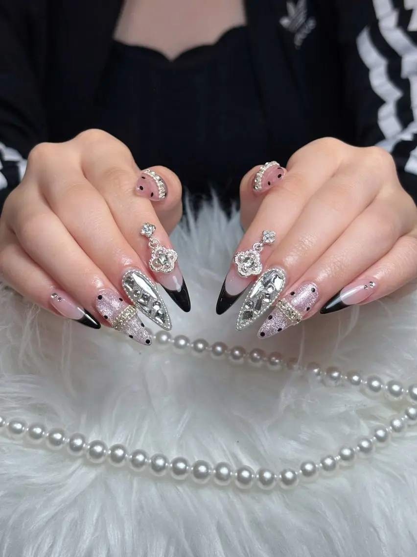 ネイル キラキラネイル 韓国ネイル マグネットネイル 夏ネイル ワンホンネイル ハンドネイル Sully Nail Labのネイルデザイン