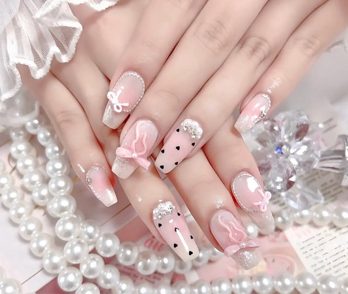 ネイル オーロラネイル フレンチネイル ジェルネイル ハロウィン 韓国ネイル ハンドネイル neco H.babynailのネイルデザイン