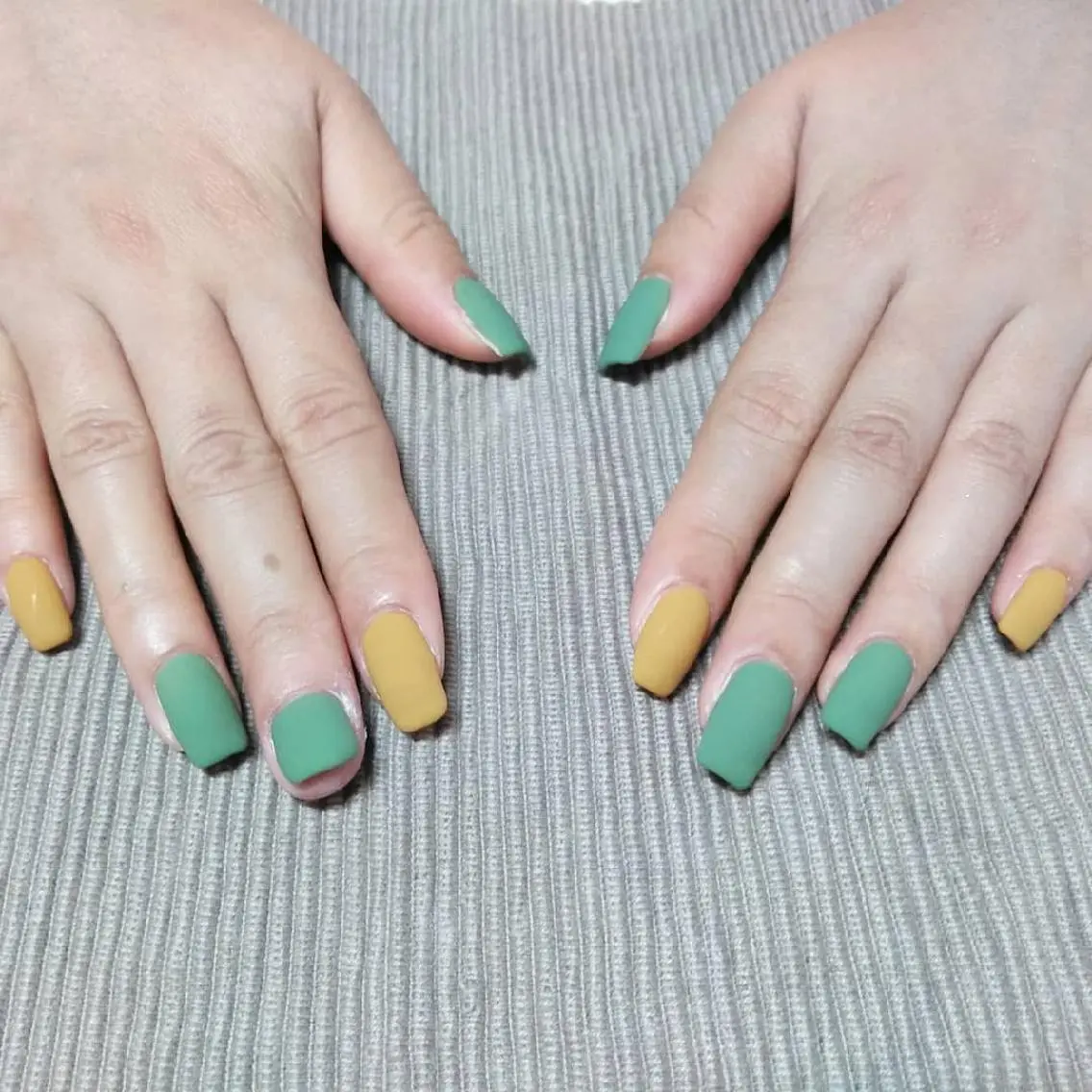 ネイル グラデーション ワンカラーネイル lylynail YUUKAのネイルデザイン
