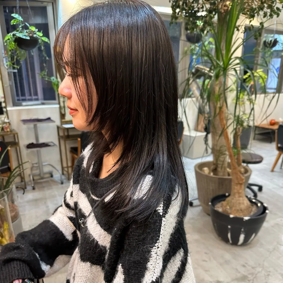 セミロング 顔まわりレイヤー レイヤーカット ウルフカット カット 銀 座のヘアスタイル