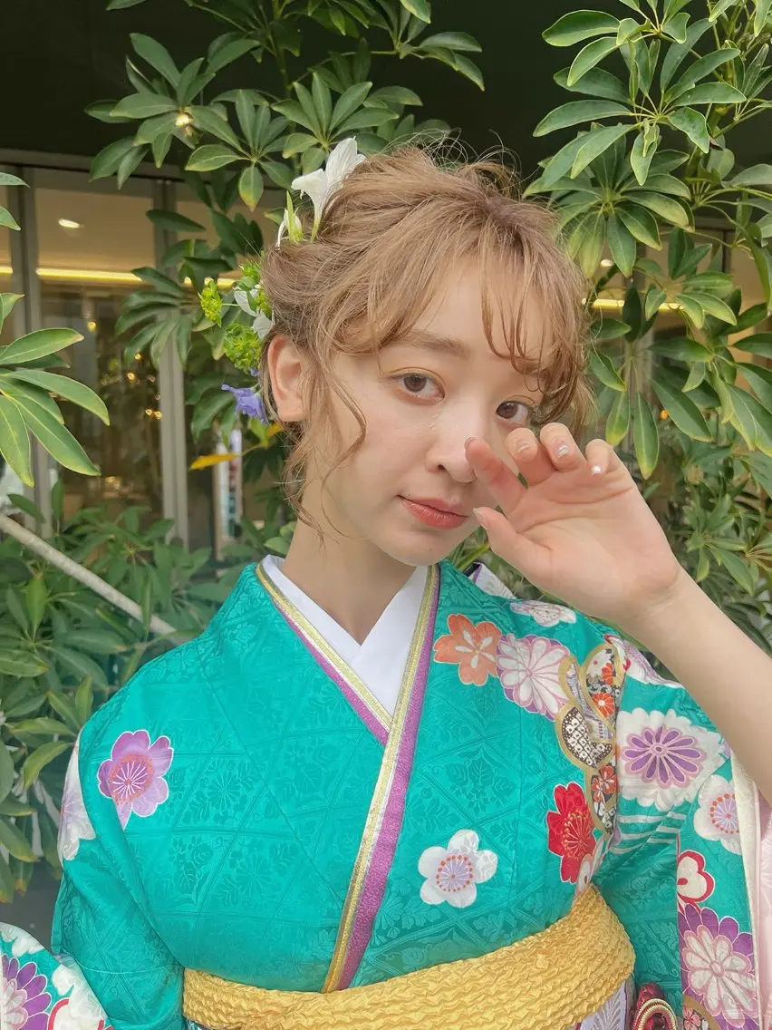 ヘアアレンジ 成人式 卒業式のヘアスタイル 名駅セット/オトナ 女子🦋Wakanaのヘアスタイル