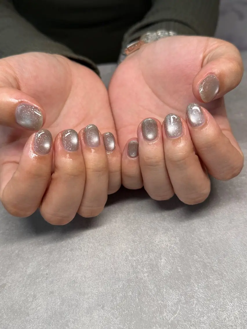ネイル フラッシュネイル フラッシュマグ マグネットネイル マグネットワンカラー ワンカラーネイル ハンドネイル nailroom amyのネイルデザイン