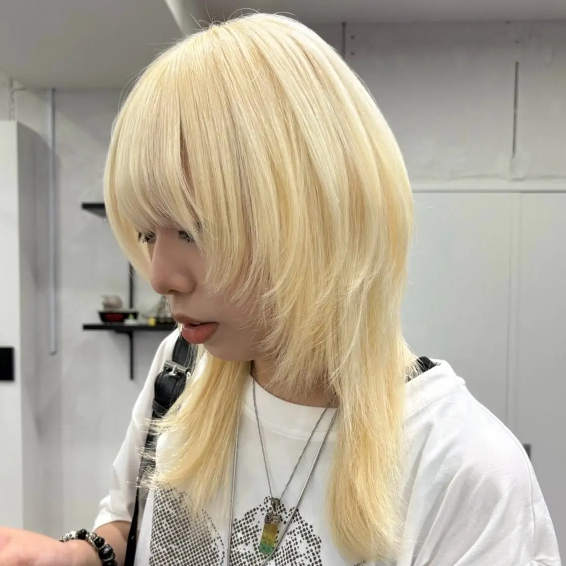 カラー 抜きっぱなしブロンド ブロンド ハイトーンYoshi いろあそび/八王子のヘアスタイル