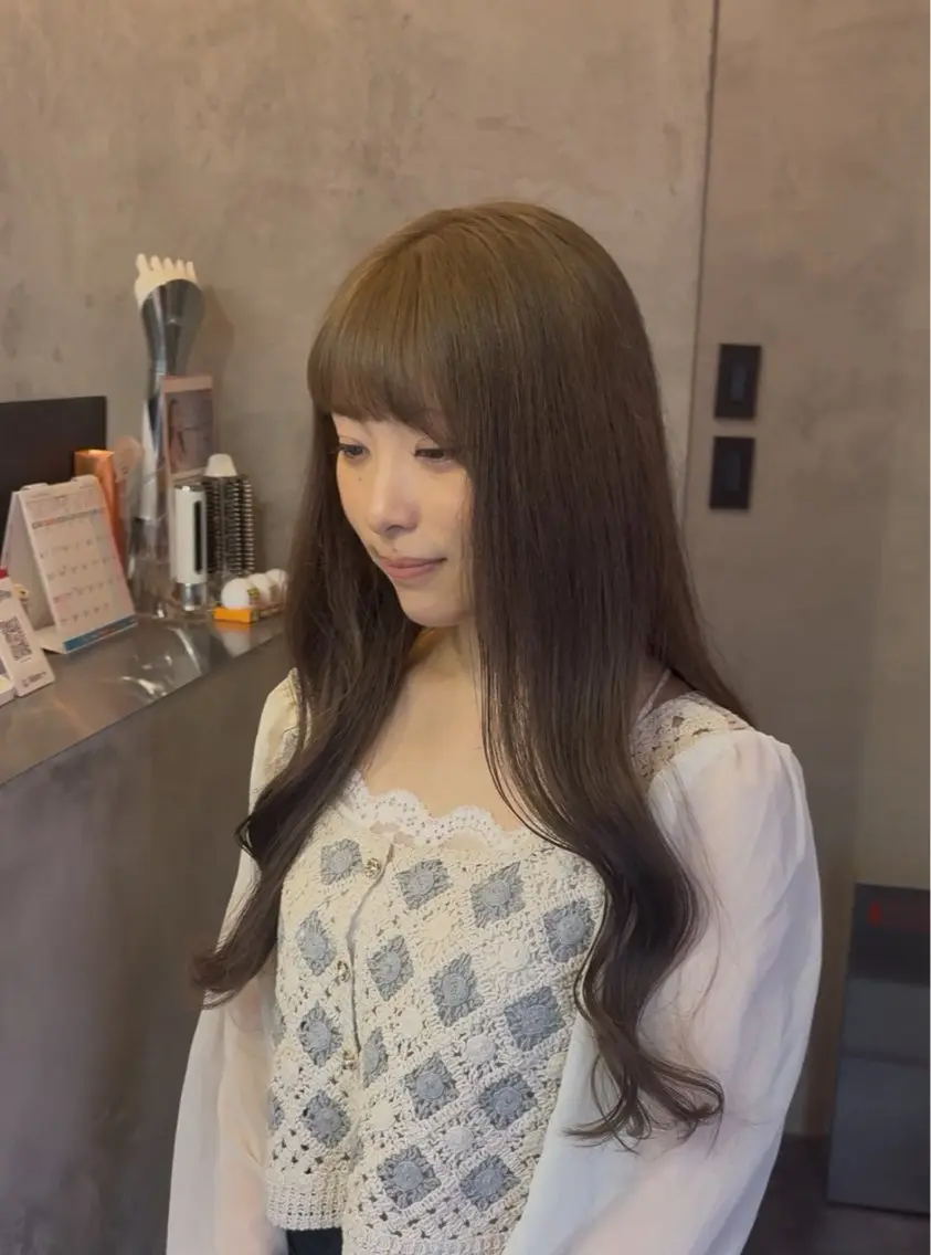 カラー 山口 なおのヘアスタイル