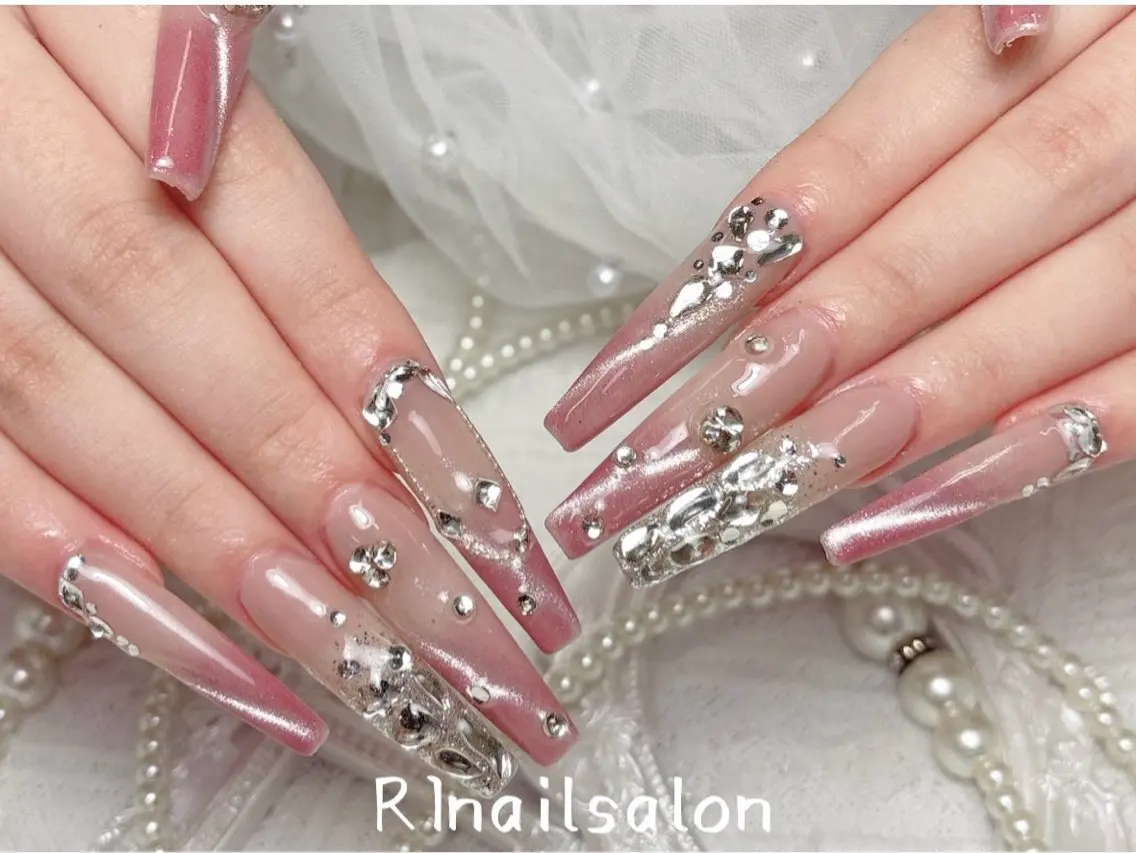 ネイル ジェルネイル 韓国ネイル マグネットネイル 持ち込み ワンカラーネイル ハンドネイル ハンドケア R1🎀Nail💕 池袋東口店のネイルデザイン