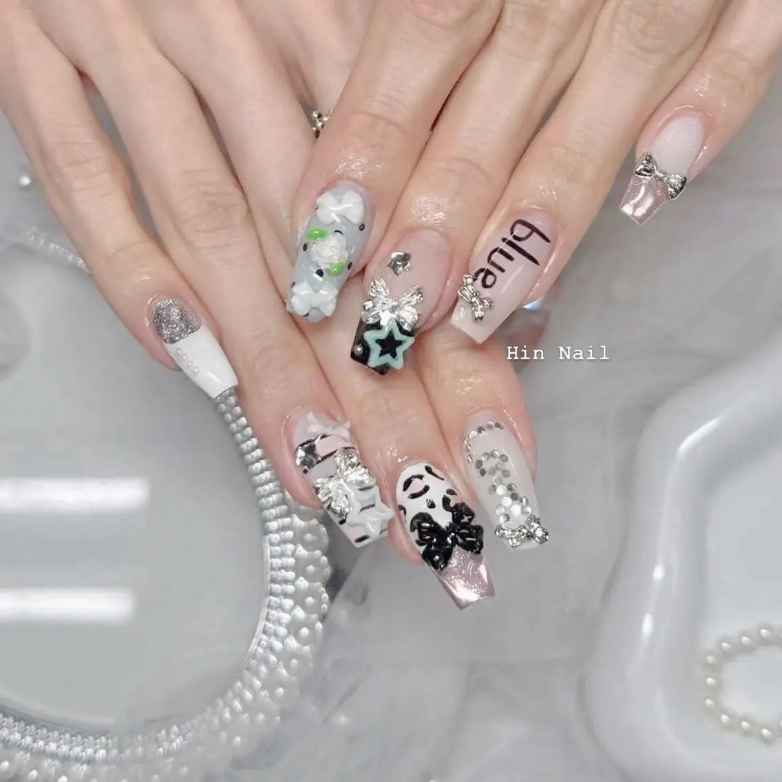 ネイル ハンドネイル HIN NAILのネイルデザイン