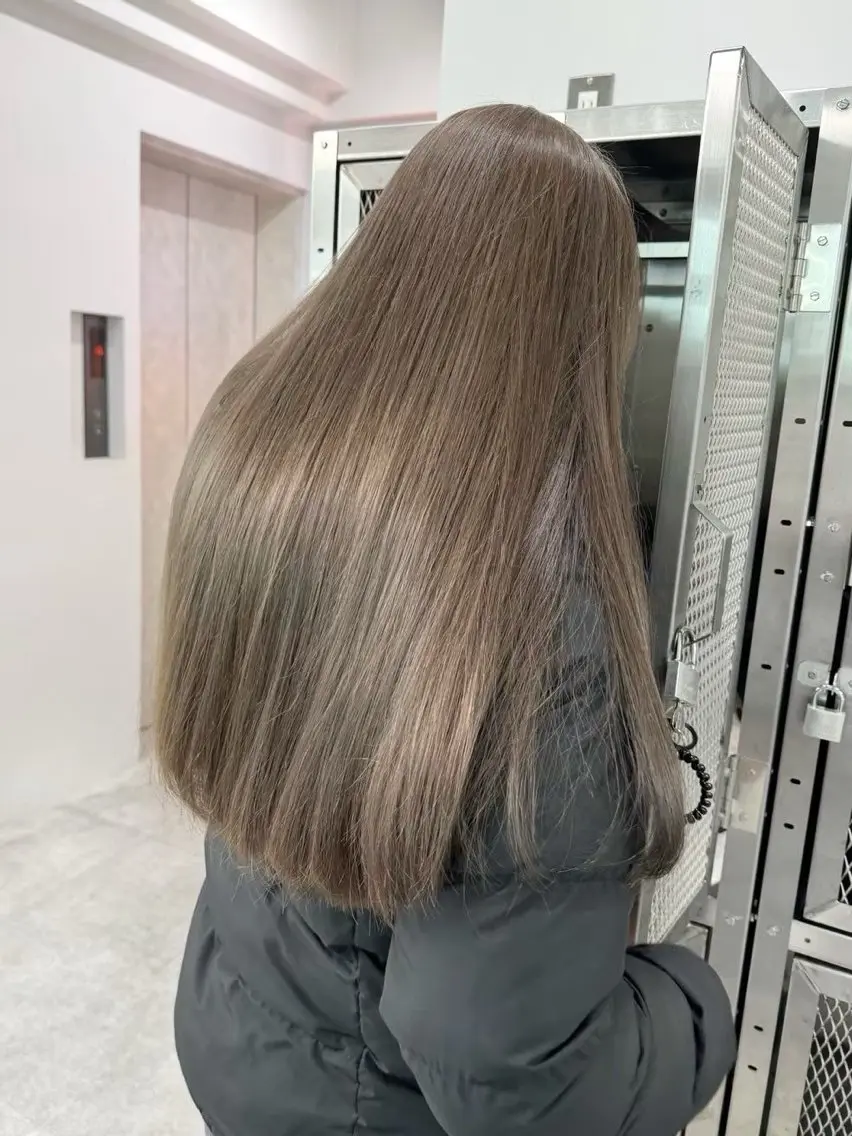 カラー 🤍WICO ゆか🤍のヘアスタイル
