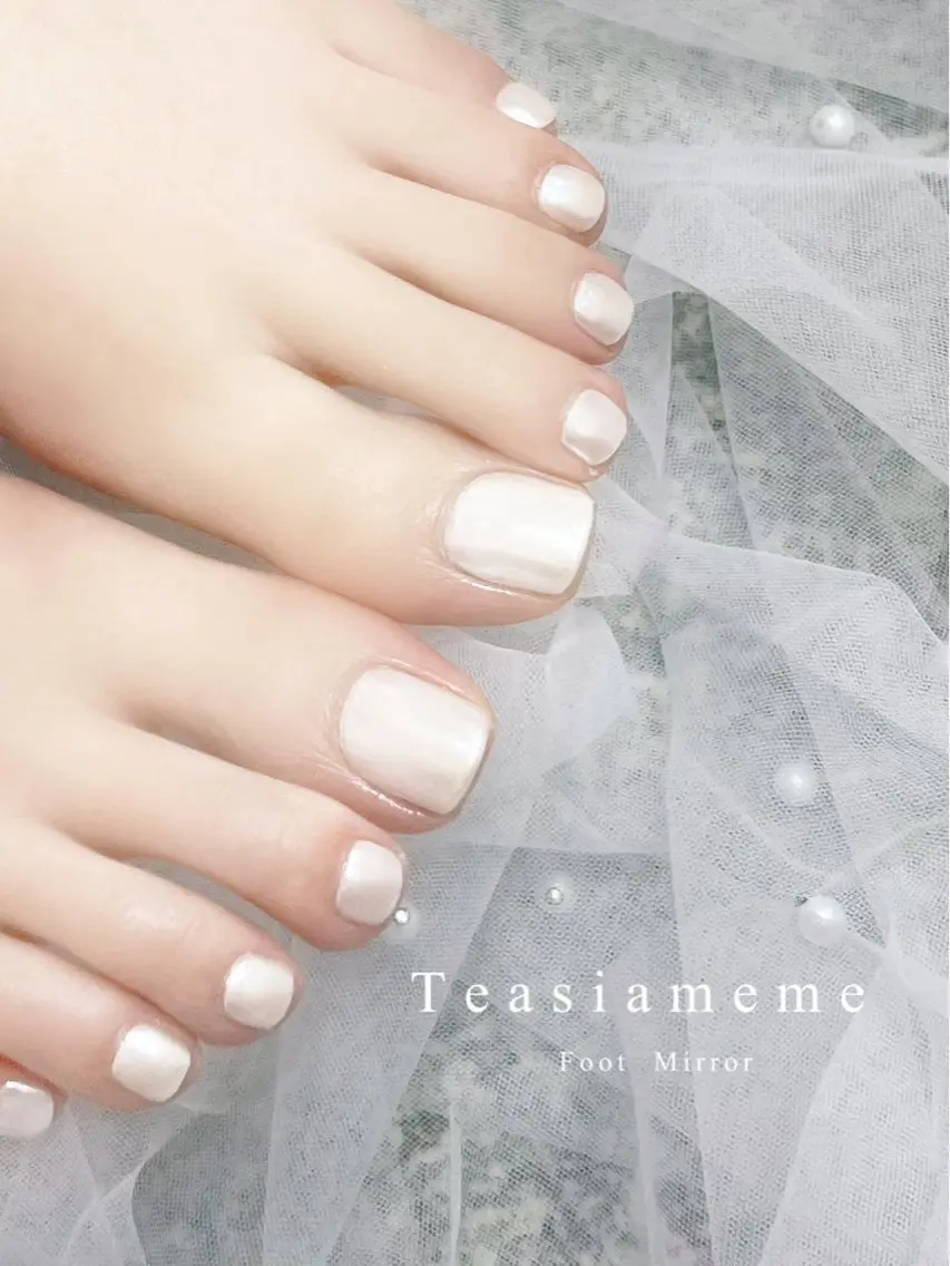 Foot nail👣🫧【オフ無料✨】ワンカラーorオプションでマグネットやミラーに変更OK♪の写真