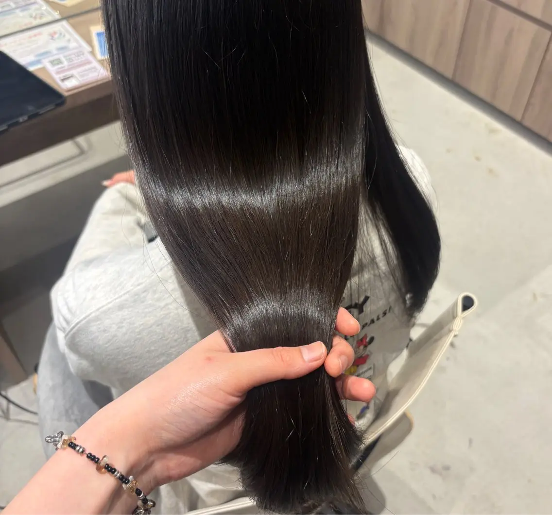 ロング トリートメント 艶カラー🫧ྀི/ 髪質改善/senaのヘアスタイル