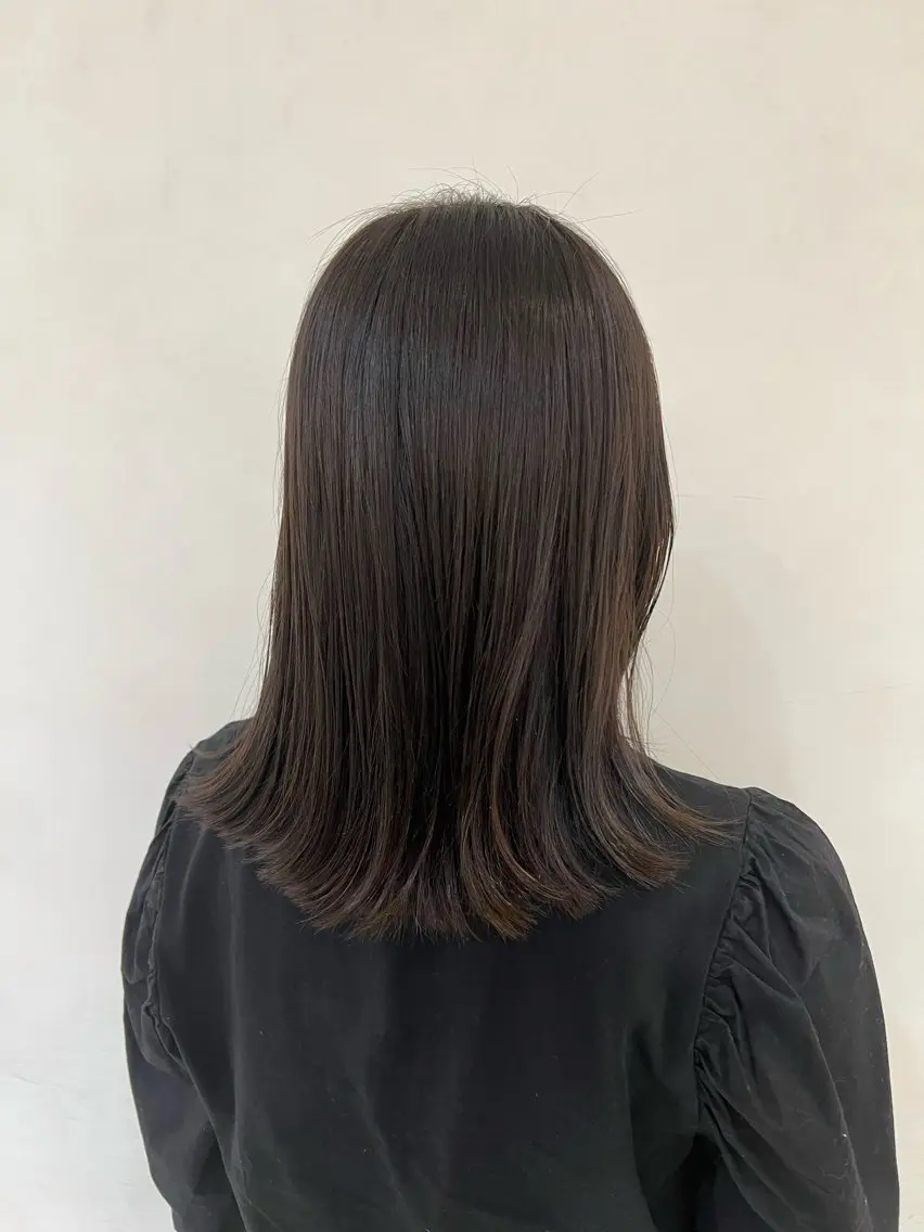 ミディアム カラー 菅沼 花琳のヘアスタイル