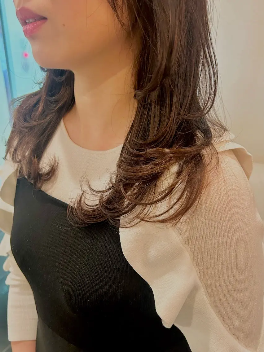 ロング カラー レイヤーカット カット ヘアカラー トリートメント チーフデザイナー 若林　麻衣のヘアスタイル
