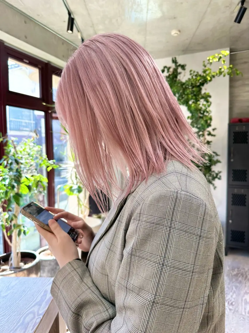 ミディアム カラー ヘアカラー トリートメント kai .のヘアスタイル