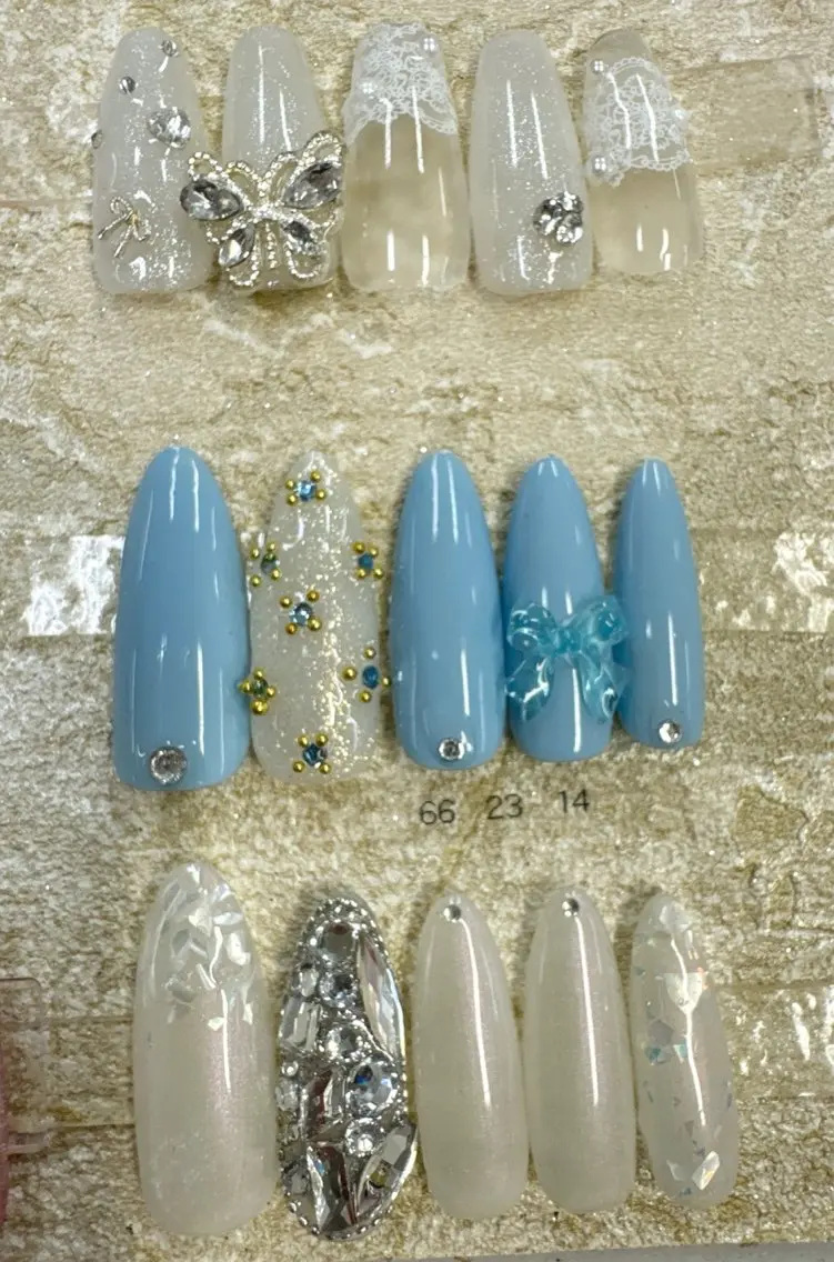 ネイル フレンチネイル ジェルネイル ガラスフレンチ オフィスネイル ワンカラーネイル Queeens nailのネイルデザイン