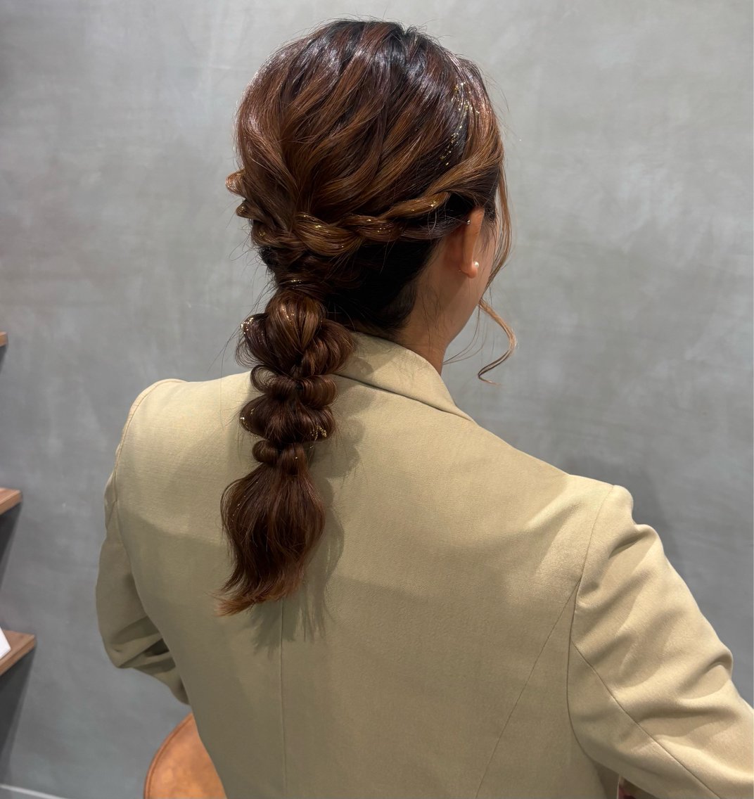 ミディアム ヘアアレンジ ヘアセット girly上品ヘア 🎀／ベージュikuのヘアスタイル
