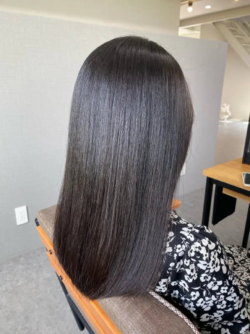 セミロング 伸ばしかけ 縮毛矯正 松川優真 【髪質改善】のヘアスタイル