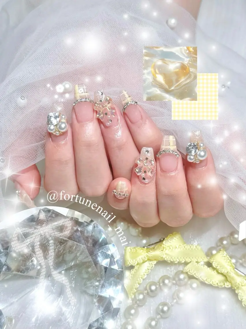 ネイル 黄色 ハンドネイル 🎀Mai 🎀のネイルデザイン