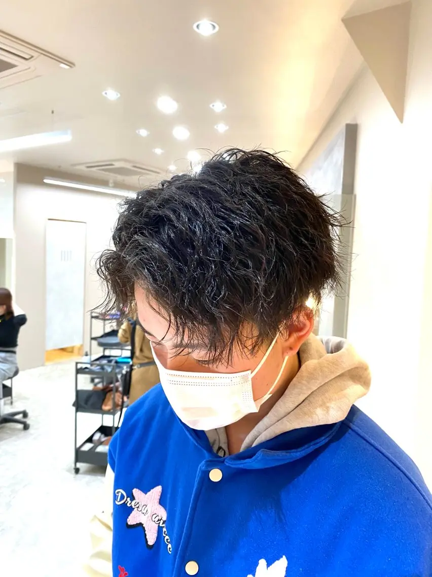 パーマ メンズ アップバング マッシュ メンズパーマ メンズツイストパーマ ツイストスパイラルパーマ 梅田中崎町メンズ 美容師ユースケのヘアスタイル