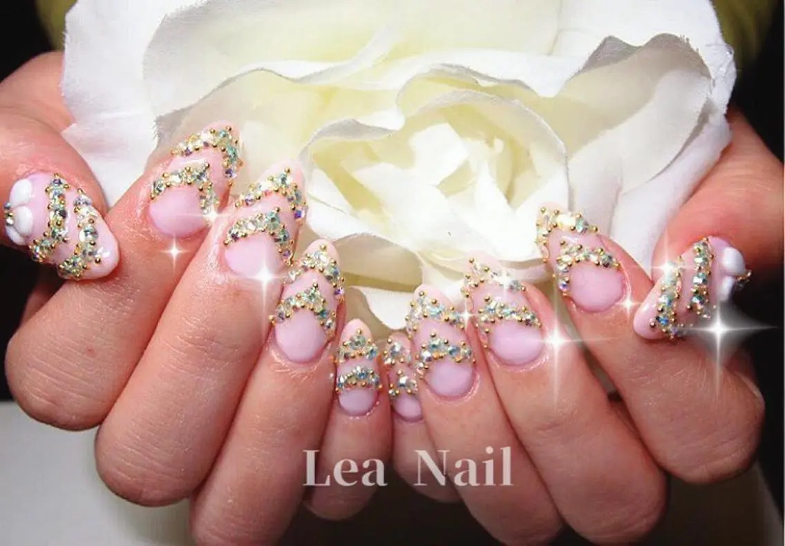 ネイル ストーンネイル Lea Nailのネイルデザイン