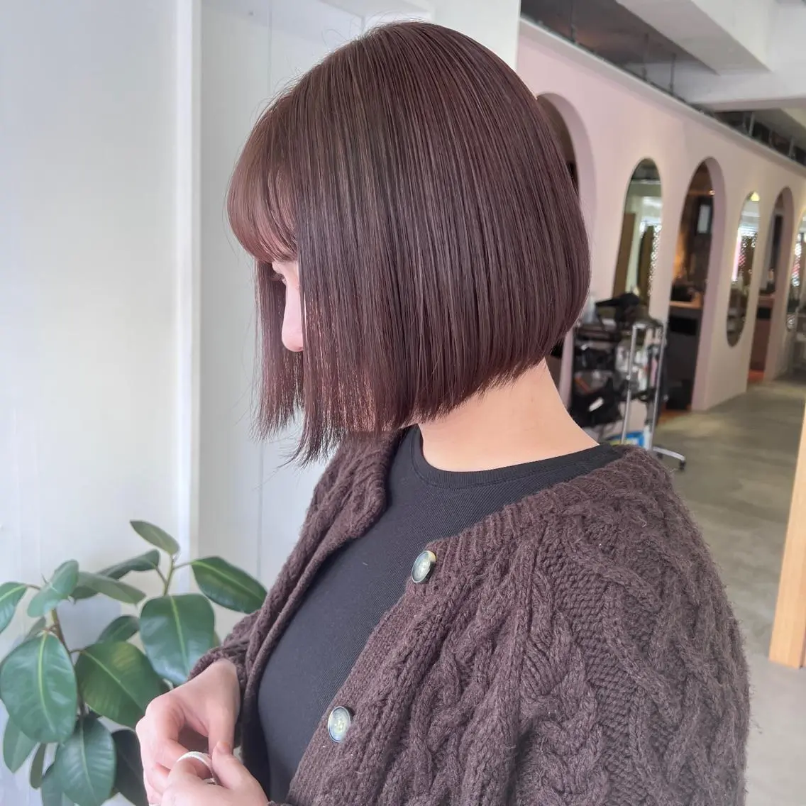 ショート カラー ブラウンカラー 透明感カラー ラベンダーカラー ラベンダーブラウン カット ヘアカラー 是非可愛くさせて ください🩷sakiのヘアスタイル