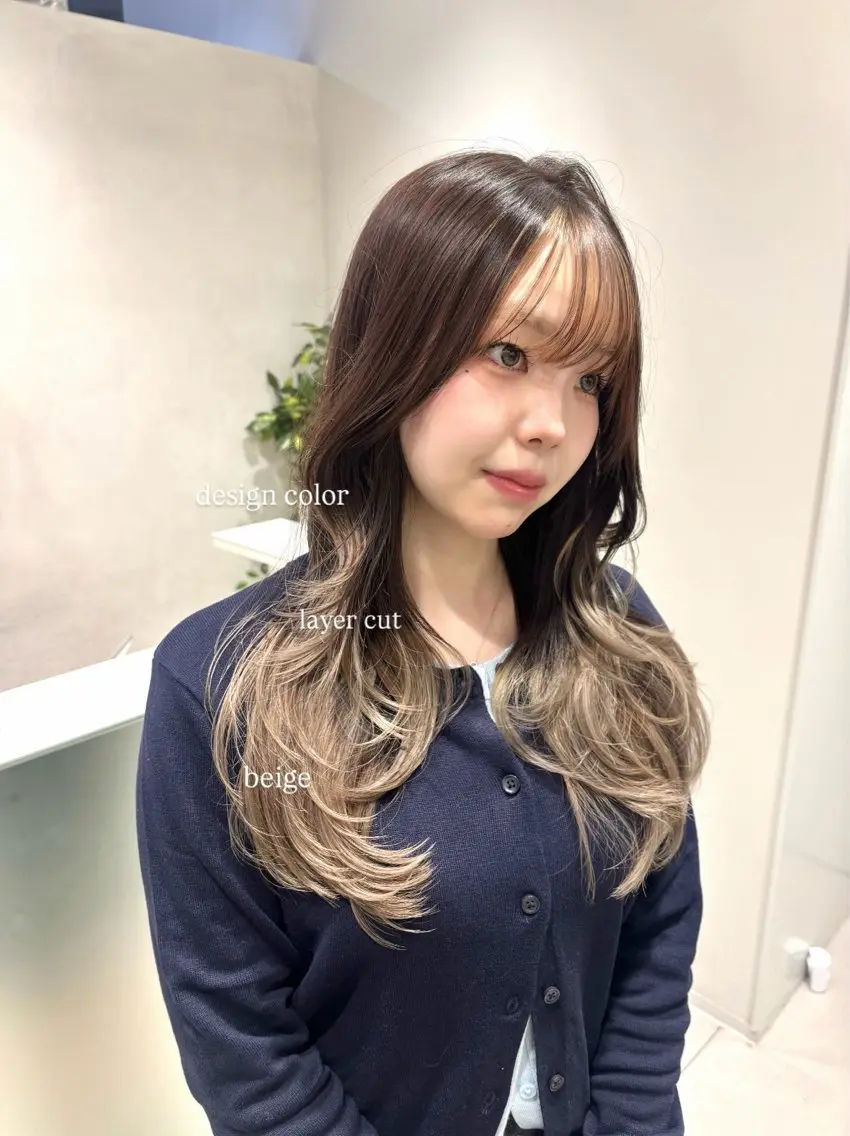 ロング カラー デザインカラー カット ヘアカラー ヘッドスパ 透明感カラー・レイヤ ー🎀amika🎀のヘアスタイル