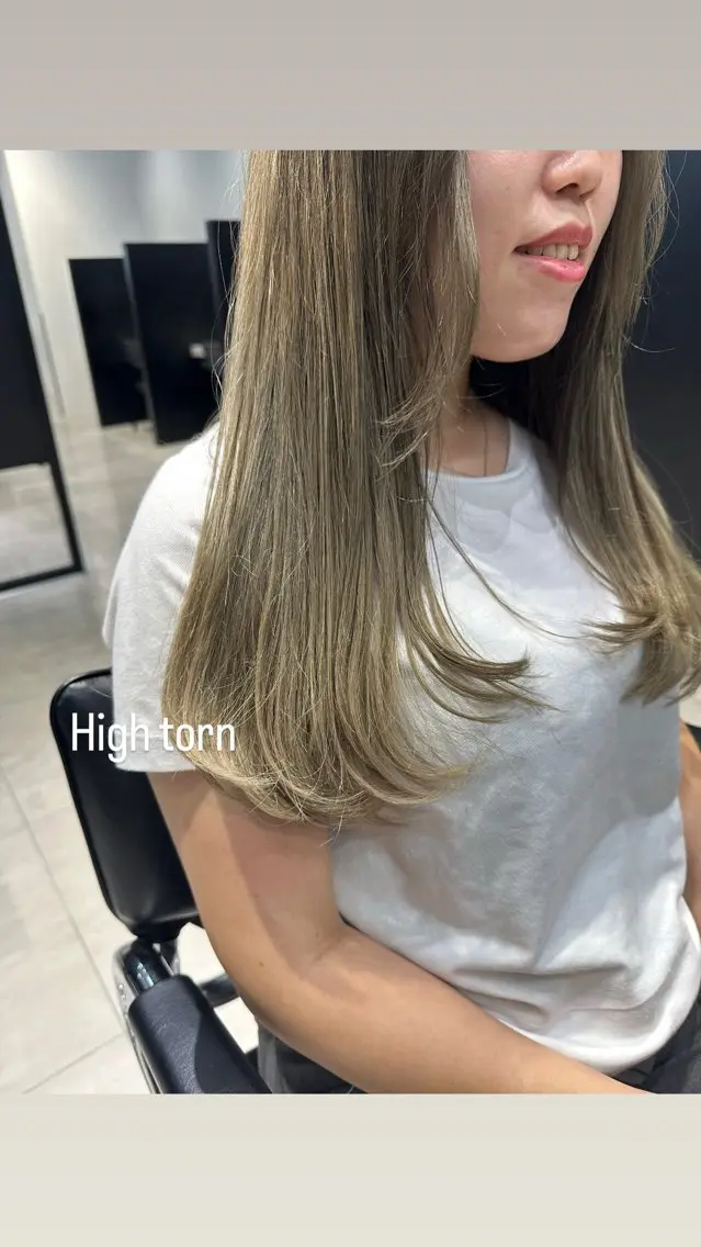 ロング カラー ブリーチ ブラウンカラー ケアカラー ハイトーンカラー ピンクカラー ヘアカラー 天野 瑠真のヘアスタイル