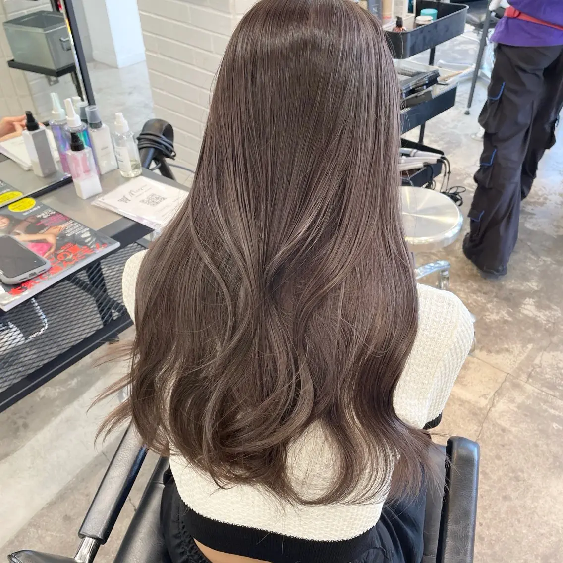 ロング カラー ブリーチ 透明感カラー グレージュ ラベンダーカラー ラベンダーグレージュ レイヤー×グレージュ /ピンク🩷mioのヘアスタイル