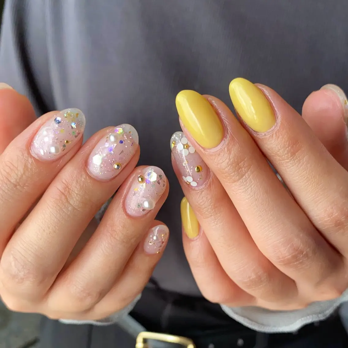 ネイル ホログラムネイル キラキラネイル ラメ(グリッター) ニュアンスネイル シンプルネイル máni hazukiのネイルデザイン