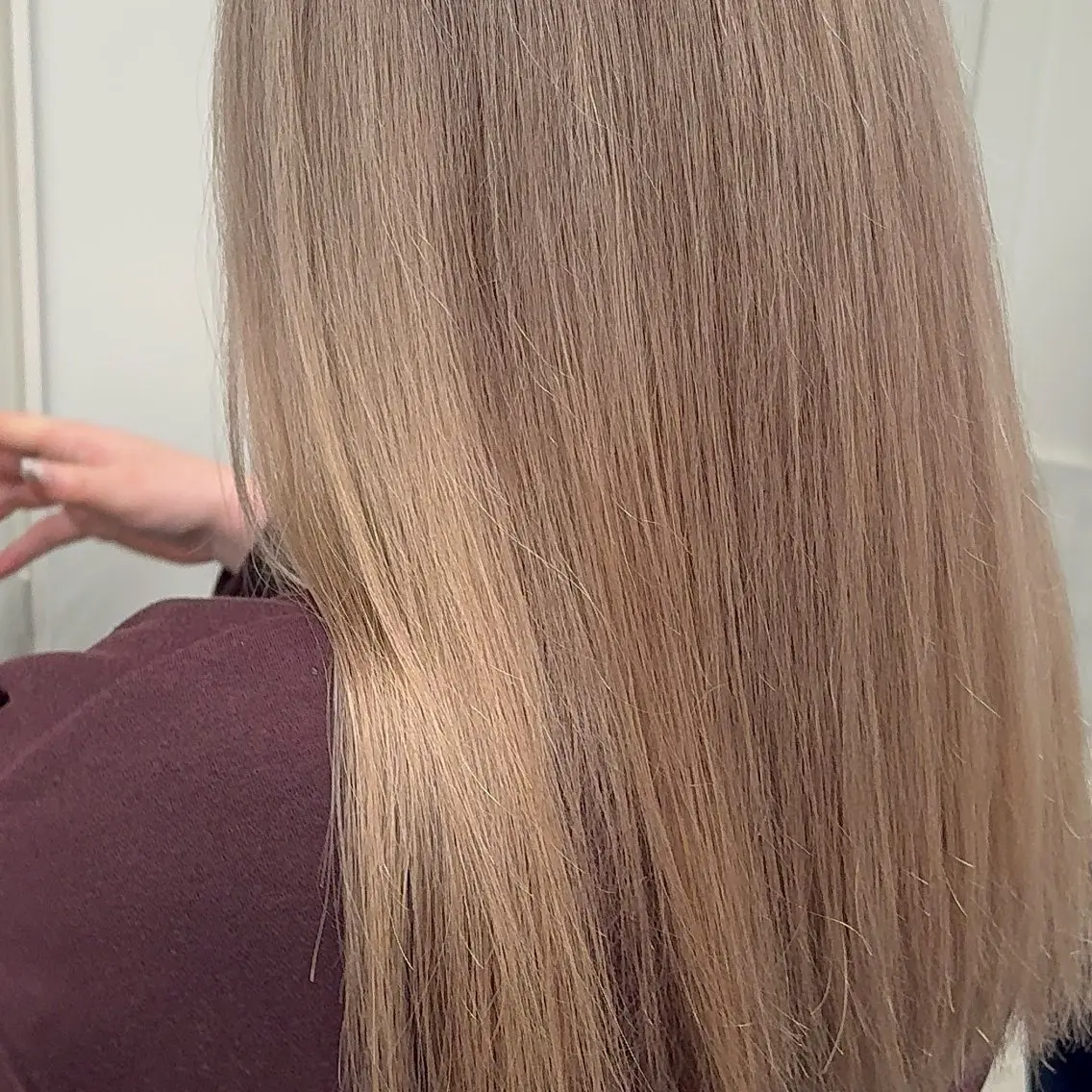 ロング カラー ヘアアレンジ メンズ メンズブリーチ メンズハイトーン メンズ韓国風 ベージュカラー ブリーチ ヘアカラー トリートメント 🌟🍒ハイトーン 韓国ヘア/ユウミのヘアスタイル