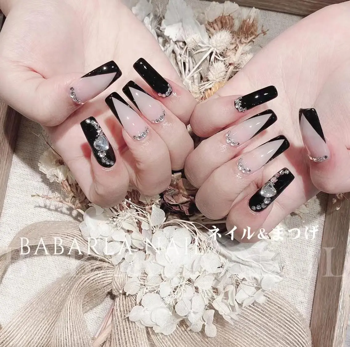 ネイル フレンチネイル ハート Babarla Nailのネイルデザイン