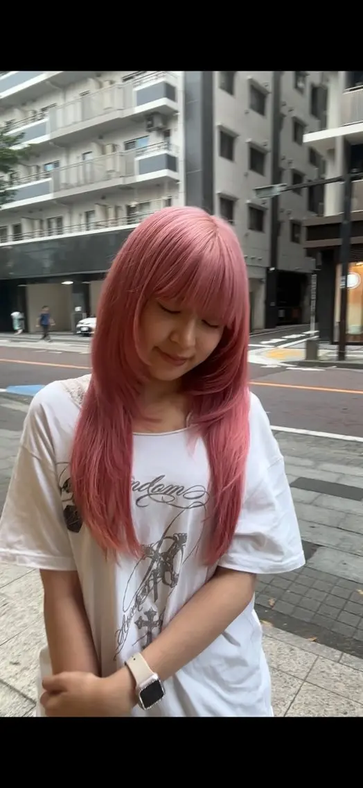 ロング カラー ブリーチ ピンクカラー カット ヘアカラー 根本 弥英のヘアスタイル