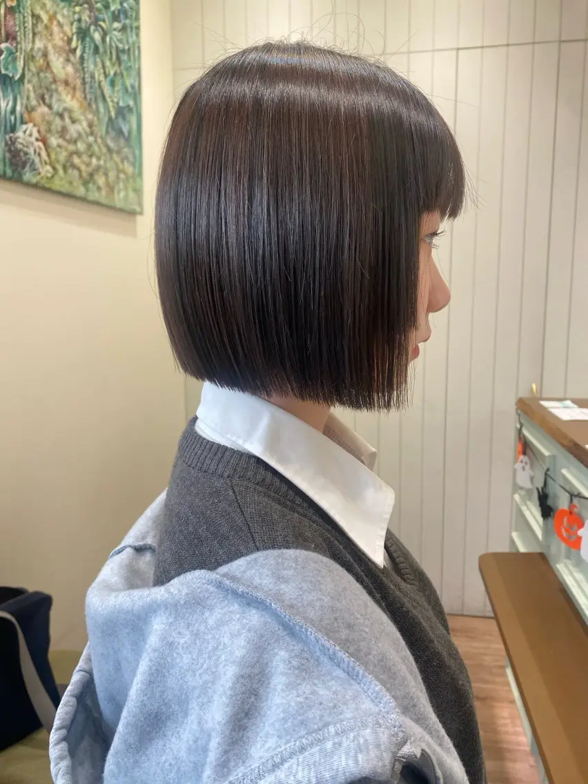 🌈カット+縮毛矯正🌈扱いやすいストレート髪に🫧の写真