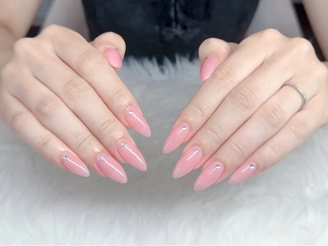 ミディアム 韓国風ヘア ハンドネイル GOHOUBI Nail 心斎橋店のネイルデザイン