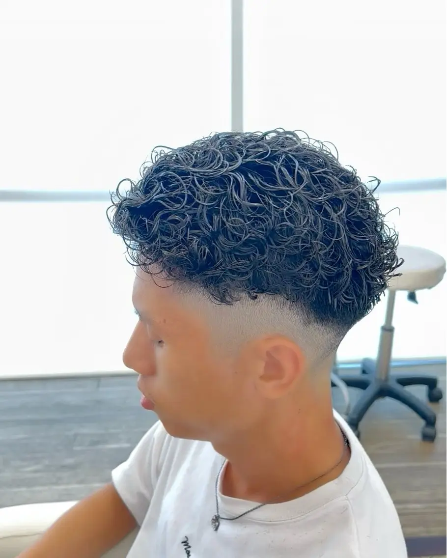 パーマ メンズ フェードカット メンズパーマ 刈り上げ カット パーマ ☆★メンズ特化★☆ 川地由麿のヘアスタイル