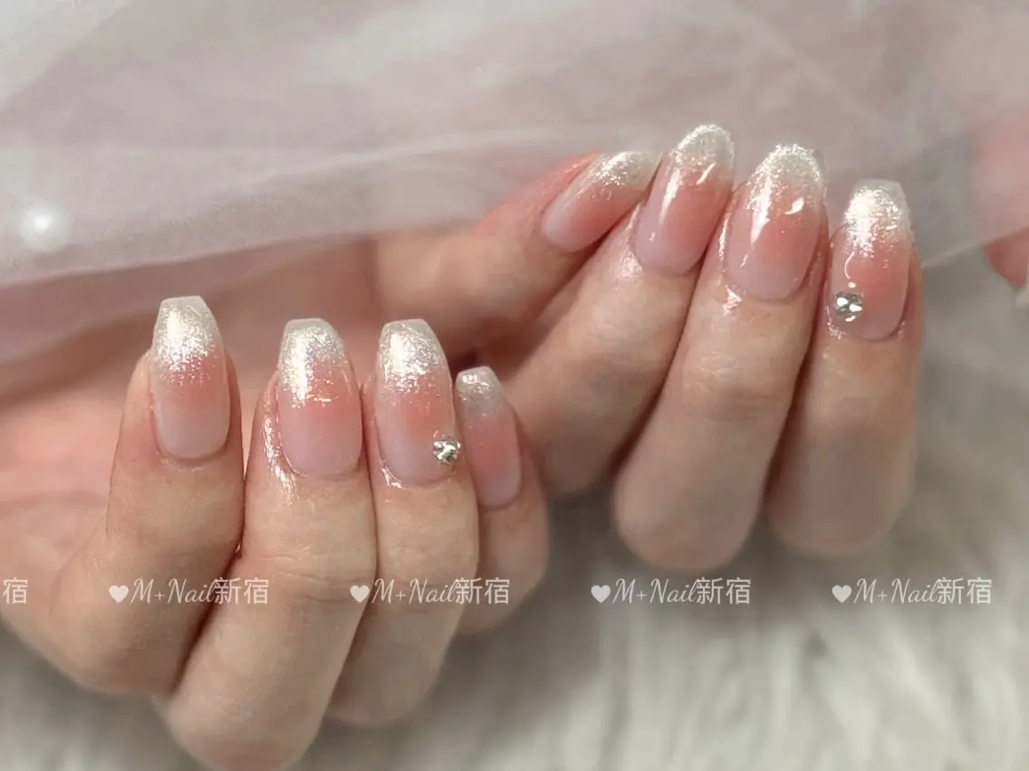 ネイル チークネイル マグネットネイル ハンドネイル M+Nail 新宿のネイルデザイン