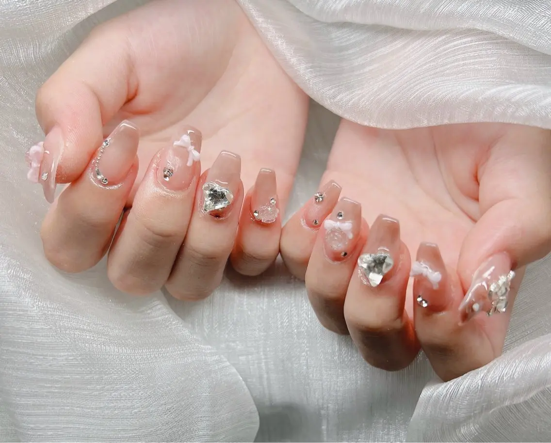 ネイル ハンドネイル Lee Nailsのネイルデザイン