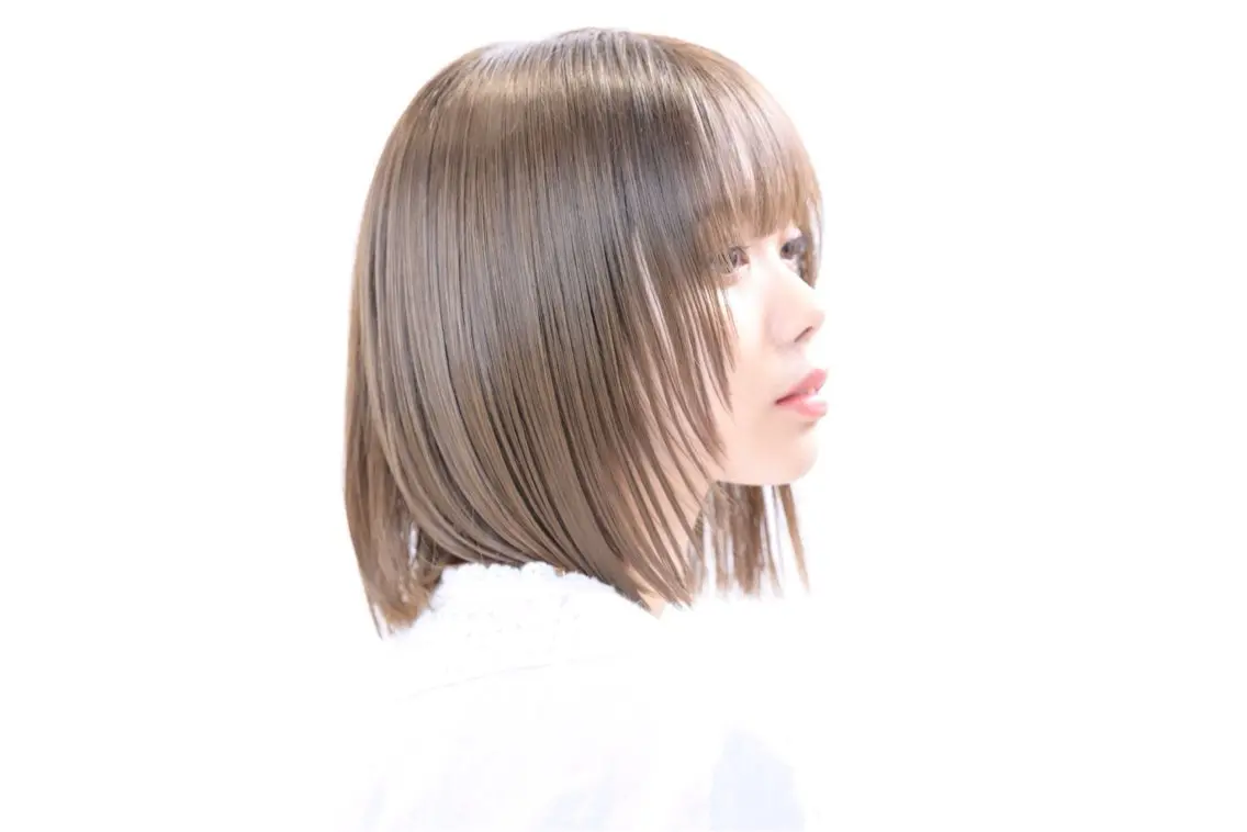 ミディアム カラー ボブレイヤー ボブ 顔まわりレイヤー 顔周りカット レイヤーカット 小林 栞菜のヘアスタイル
