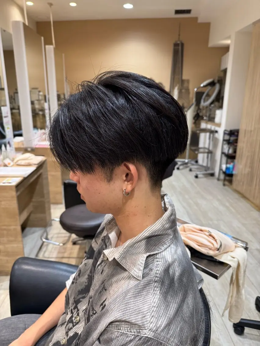 メンズ カット ヘアカラー はるひ☺︎ 曲がる縮毛矯正のヘアスタイル