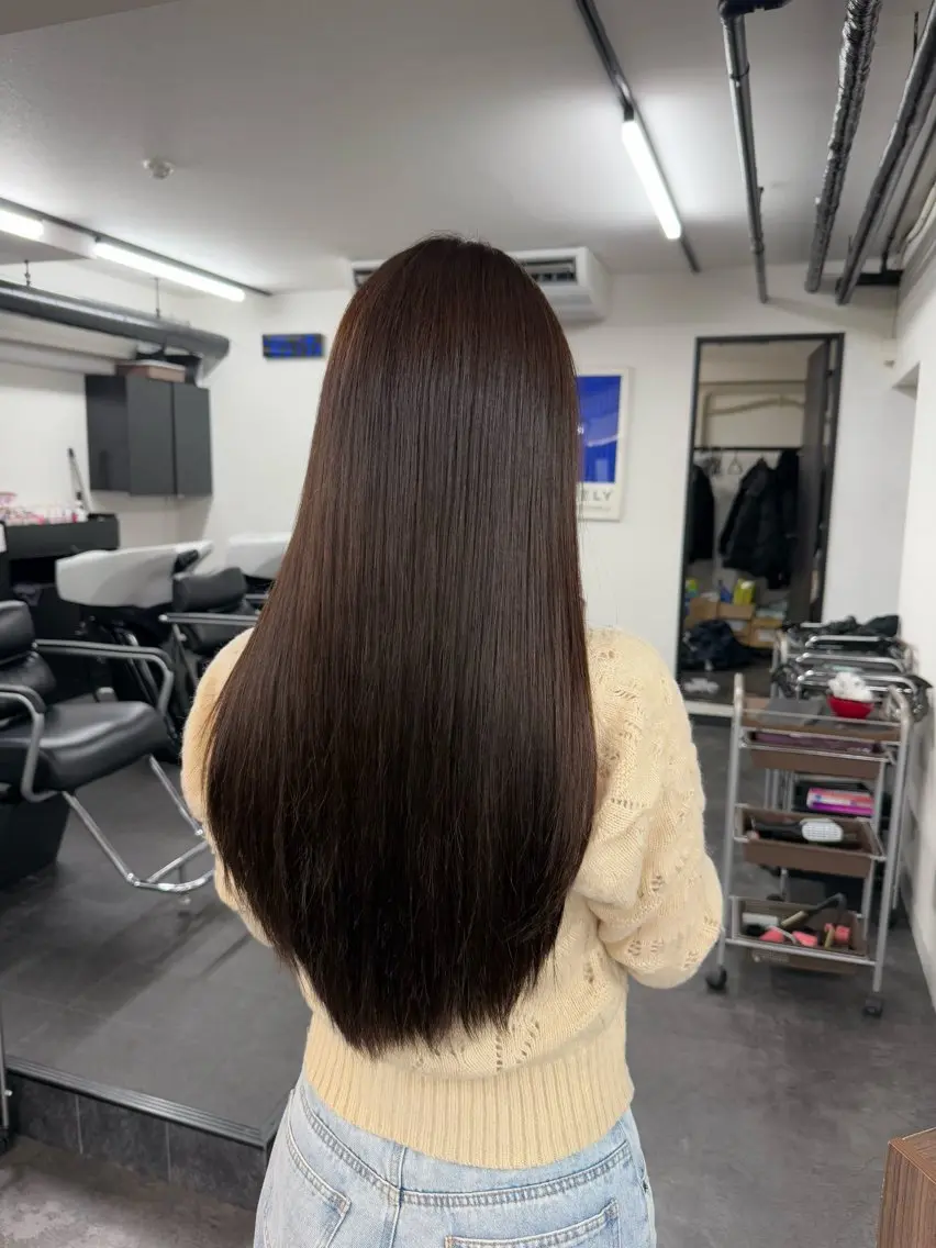 ロング ヘアカラー ぱつっとボブ/透明感 カラー/Ayakaのヘアスタイル