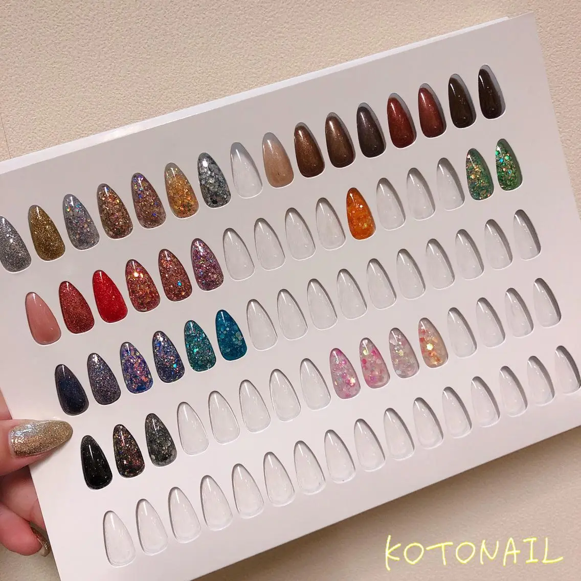 ネイル アートネイル フラッシュネイル フットネイル マグネットネイル ミラーネイル ハンドネイル koto nailのネイルデザイン
