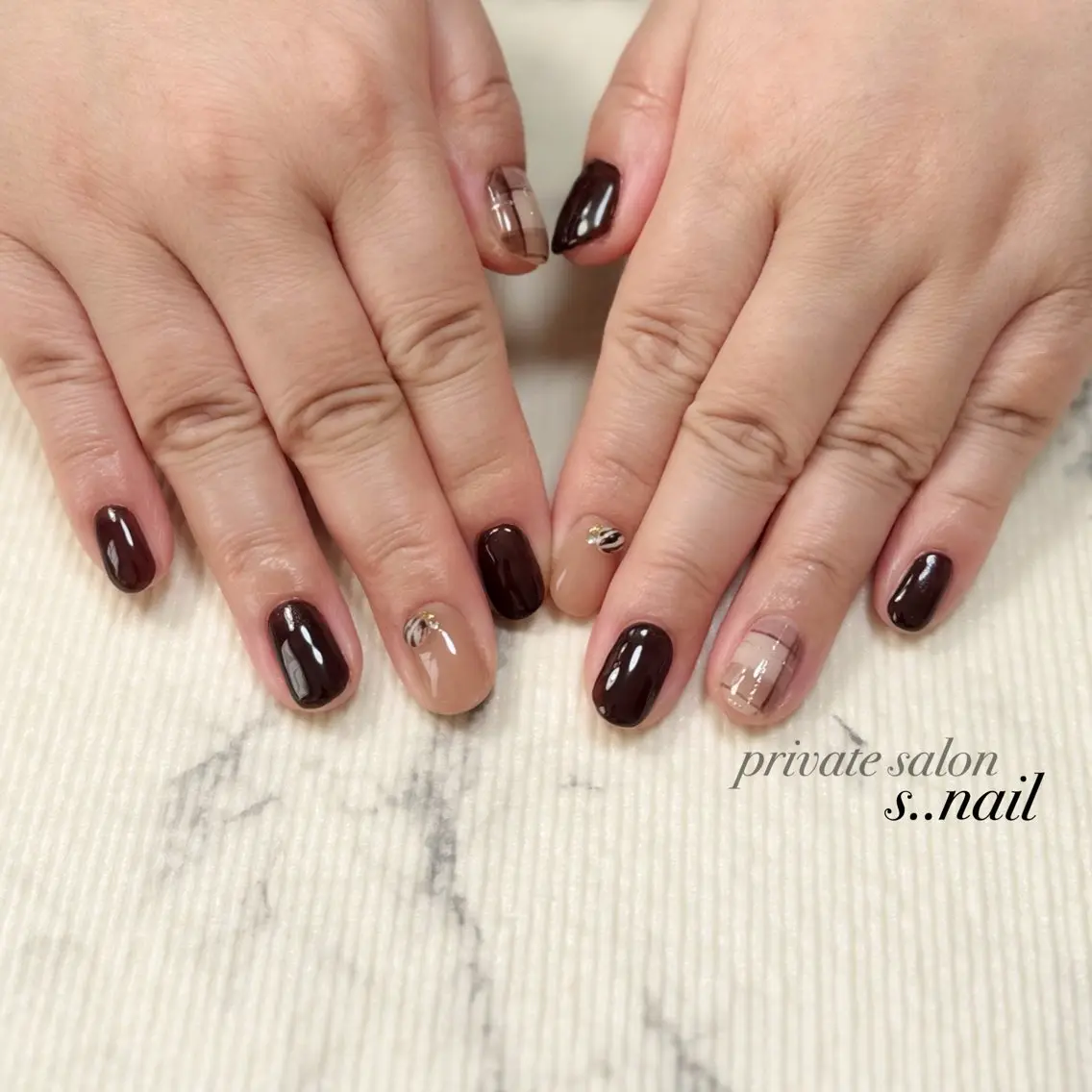 ネイル ブラウン バレンタイン ハンドネイル フットネイル s..nail / MORITAのネイルデザイン