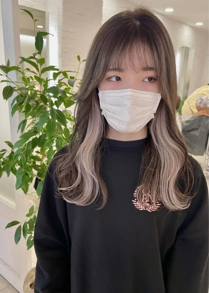 ロング ヘアカラー トリートメント 米津 優花のヘアスタイル