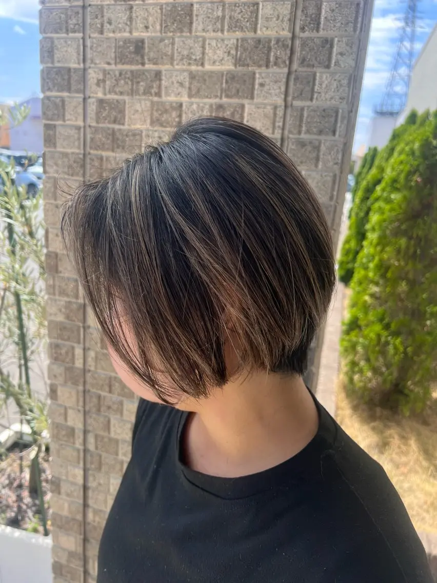 ショート カラー ハイライトカラー ハイライト ヘアカラー トリートメント 豊田 恭平のヘアスタイル