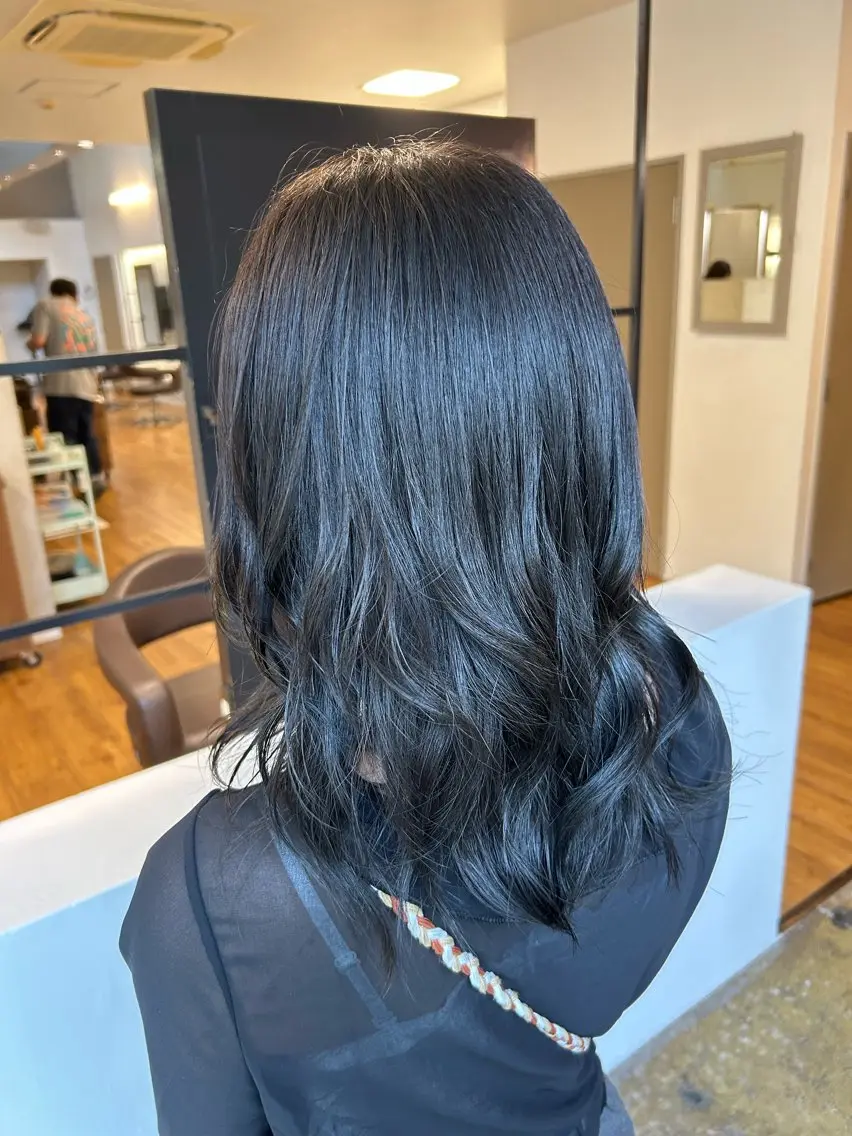 セミロング ヘアカラー ながの みさきのヘアスタイル