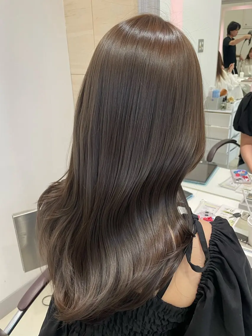 セミロング カラー カット ヘアカラー トリートメント 顔まわり× レイヤー/MIUのヘアスタイル